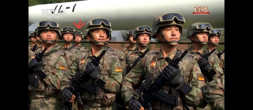阅兵学子(1).jpg