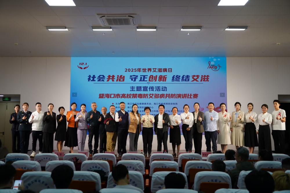 演讲比赛合影.jpg