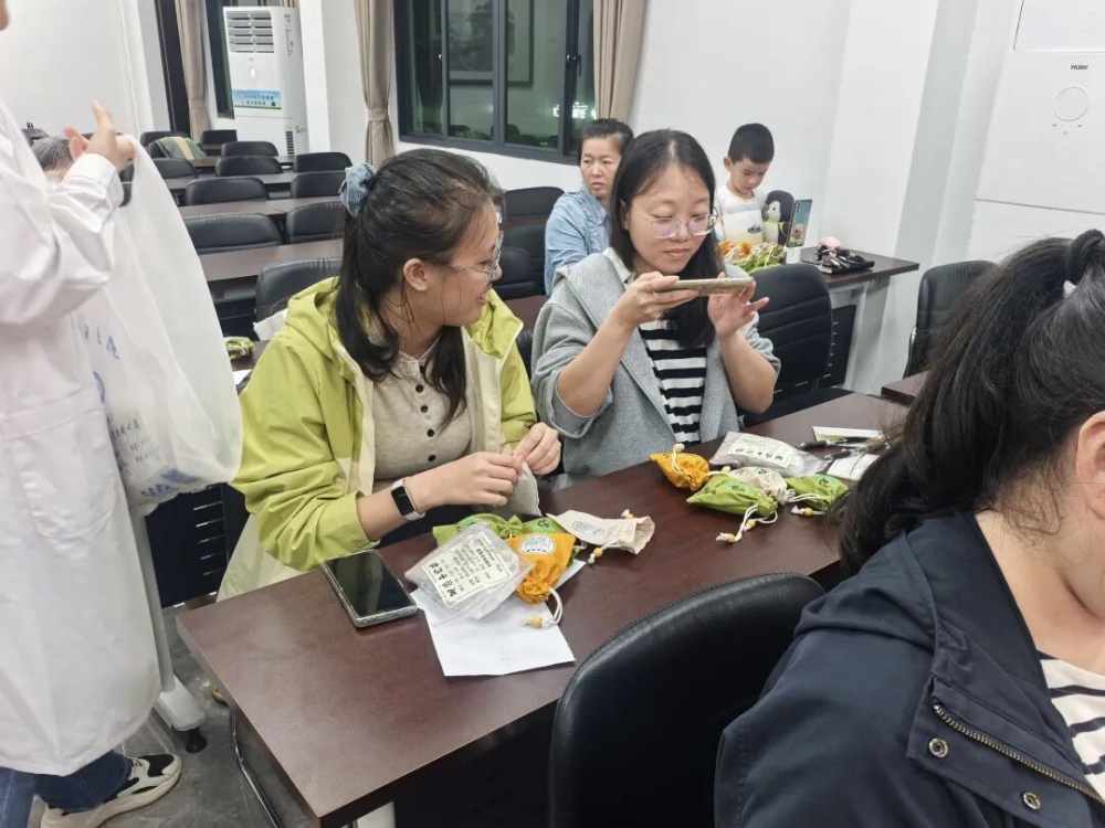 微信图片_2025-11-03_094839_745.jpg