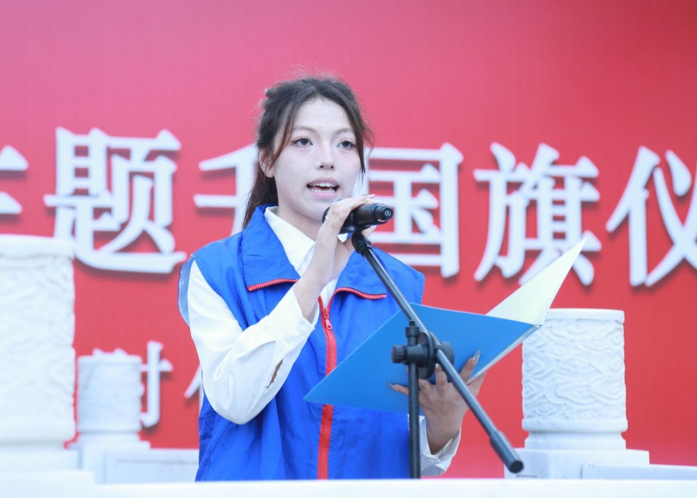 优秀志愿者代表发言.jpg