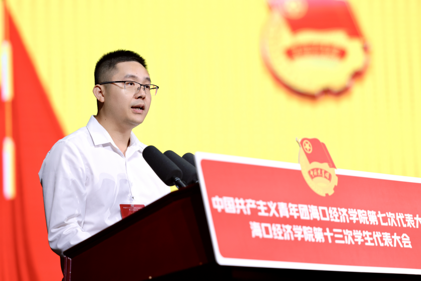 潘虹.png