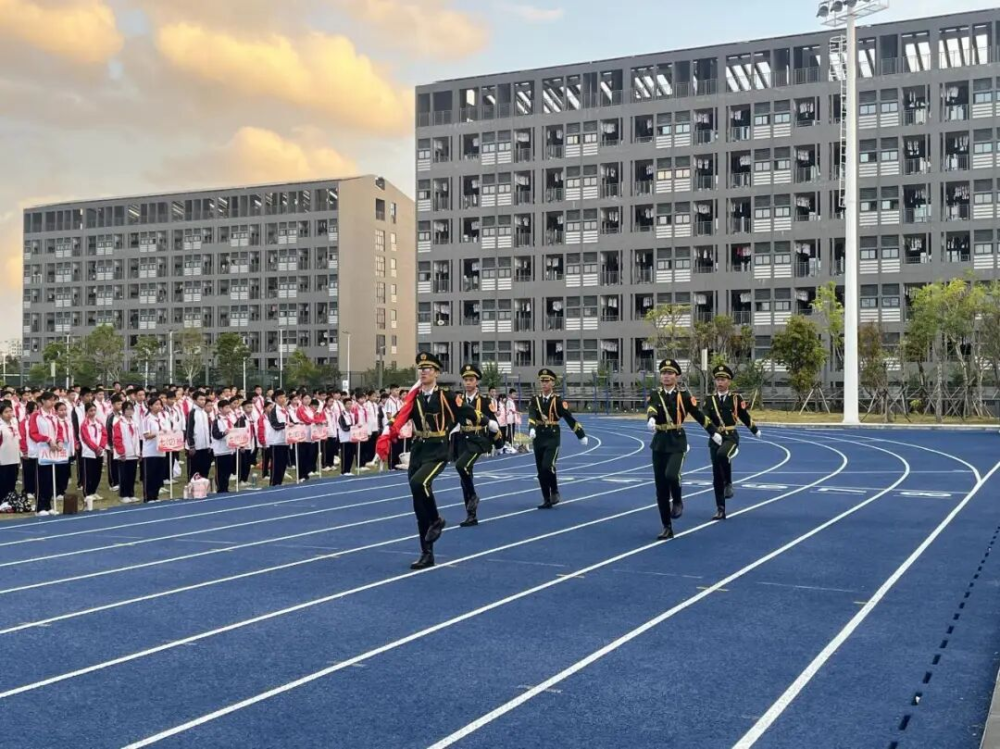 图片12华中师范大学陵水顺湖中学.png