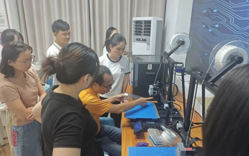 微信图片_2025-10-10_091059_746.jpg